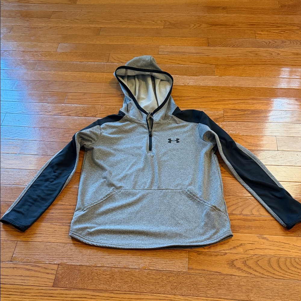 Boys Under Armour Gray & Black Half-Zip Hooded Pullover - Size YSM